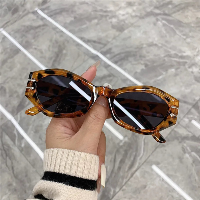 KAMMPT Cateye Vintage Sunglasses For Women Retro Fashion Cat Eye Sun Glasses Anti-UV Travel Fishing Eyewear Oculos De Sol UV400